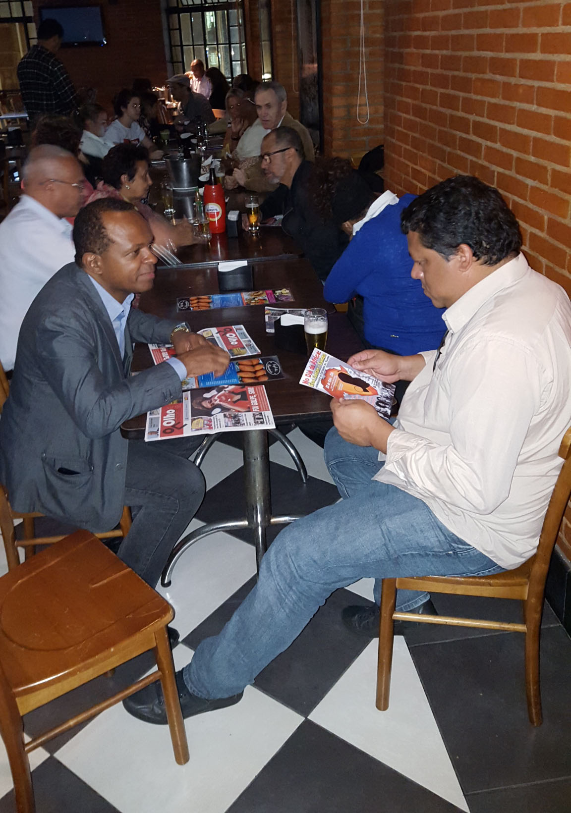 1 lancamento jornal