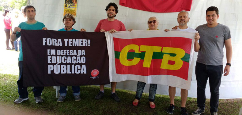 esq para dir Professores Camilo Donizeti Neto Alain Leonel Magda Rossi e Kico da CTB PR EDUCAcao acompanhados por Matheus da UPES