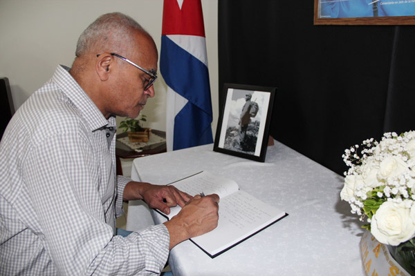 nivaldo santana livro condolencias fidel castro cuba ctb