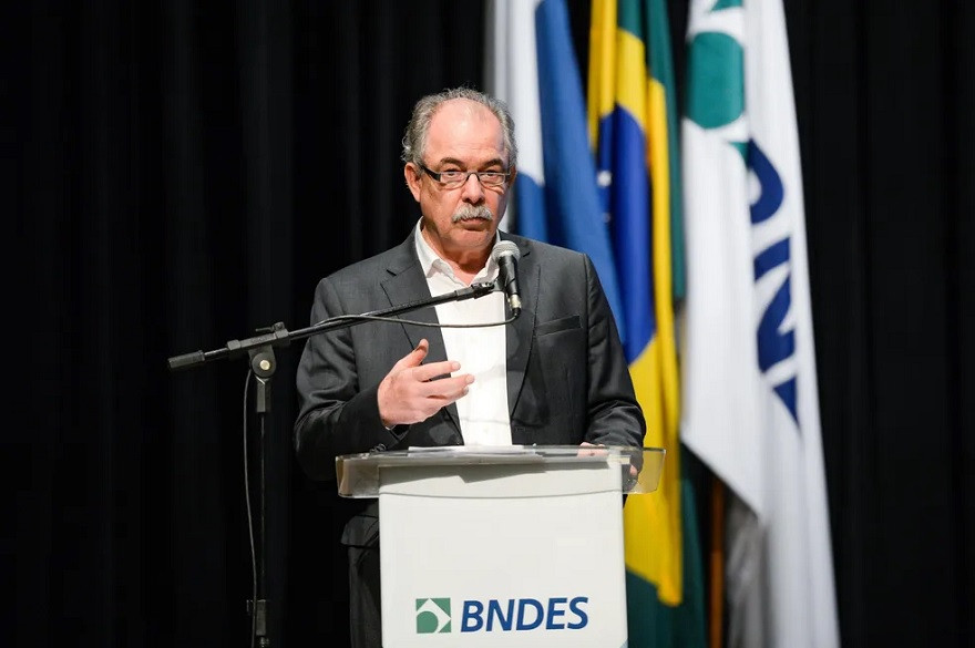 Indústria do Brasil já tem mais de R$ 100 bilhões do BNDES para projetos