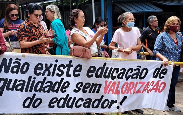 Estudo revela a perversidade dos contratos “temporários” na educação pública