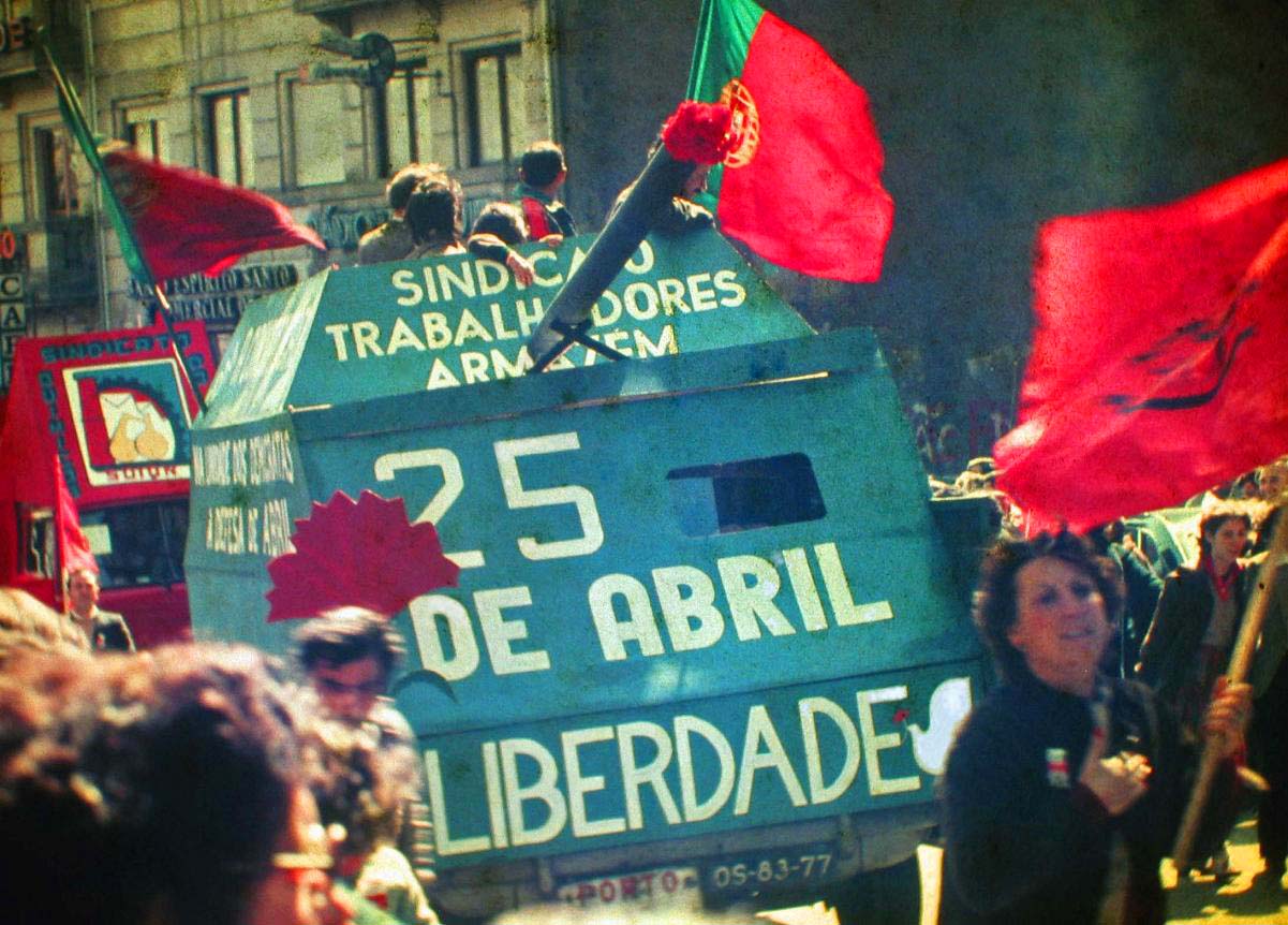 Revolução dos Cravos, 50 anos: quando as flores venceram os canhões