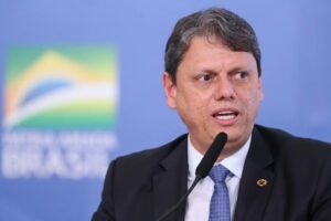 Tarcísio é o maior inimigo da educação, em São Paulo