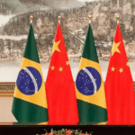 China reforça posição contra tarifas dos EUA ao Brasil e se diz pronta para ‘defender equidade’