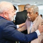 CTB participa da entrega do resultado parcial do Plebiscito Popular a Lula, com 1,5 milhão de votos