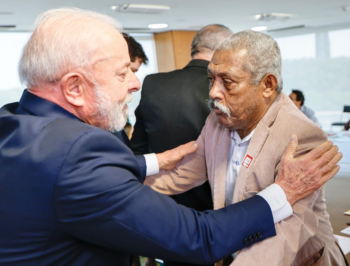 CTB participa da entrega do resultado parcial do Plebiscito Popular a Lula, com 1,5 milhão de votos