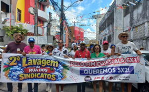 Com bloco na rua, APLB, Comerciários e Sindseps exigem fim da escala 6×1
