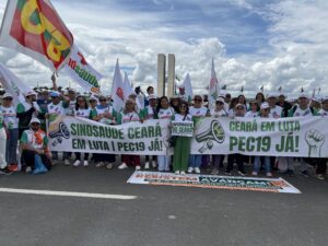 Enfermagem ocupa Brasília e CTB reforça pressão pela parovação da PEC 19