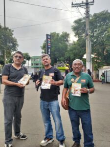 CTB-SP e Intersindical realizam panfletagem e reforçam convocação para o 1º de Maio em São Paulo