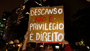 ENTRE A LEGALIDADE E A DIGNIDADE: A ESCALA 6X1 E A NORMALIZAÇÃO DA ESCRAVIZAÇÃO DO TEMPO NO DIREITO DO TRABALHO BRASILEIRO